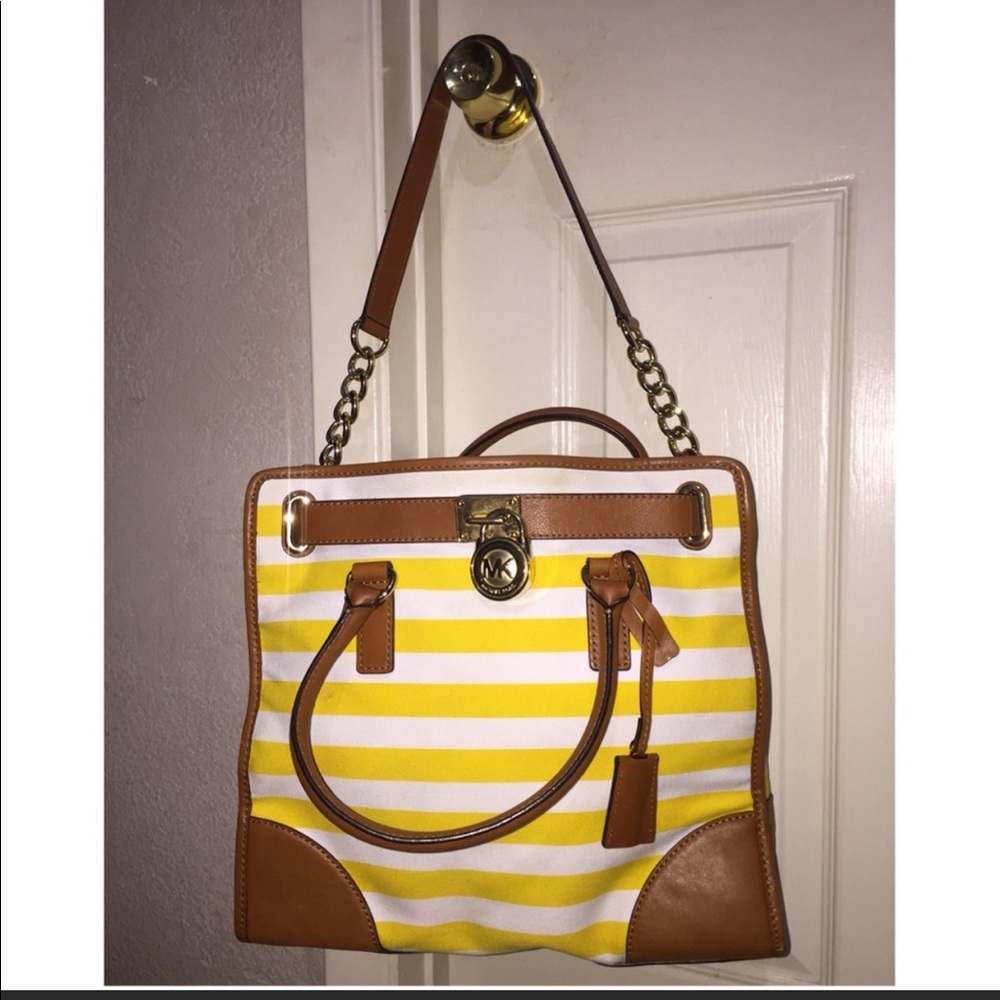 Authentic Michael Kors should bag.